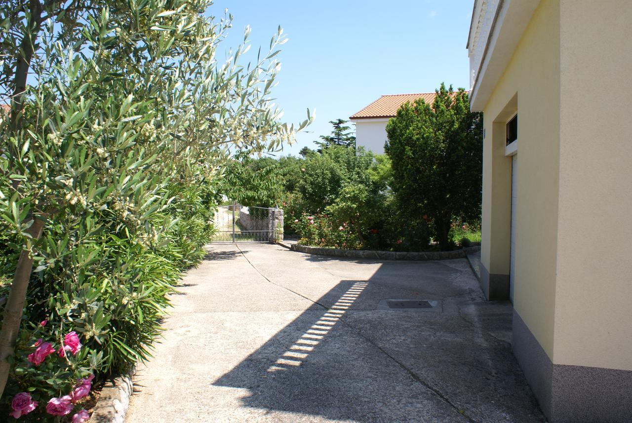 Apartments Nikola Krk Town Kültér fotó