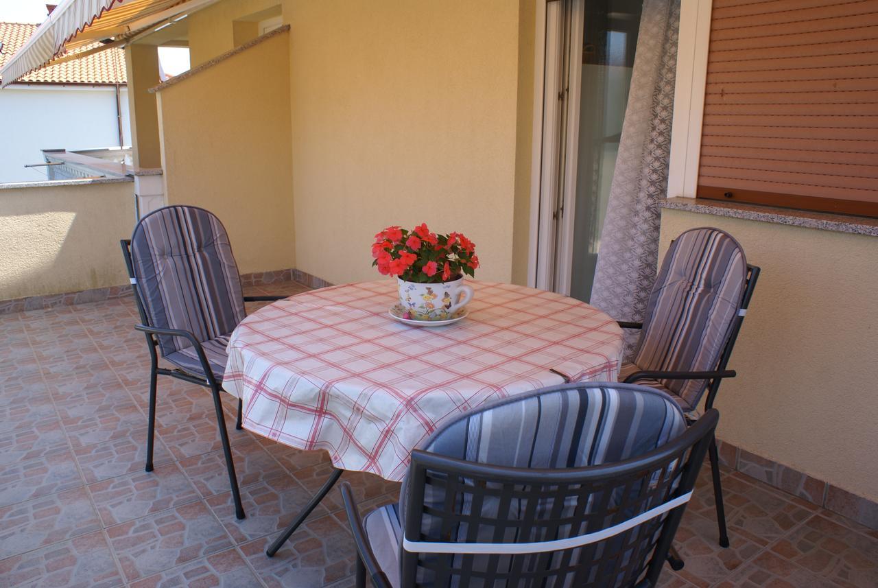 Apartments Nikola Krk Town Kültér fotó