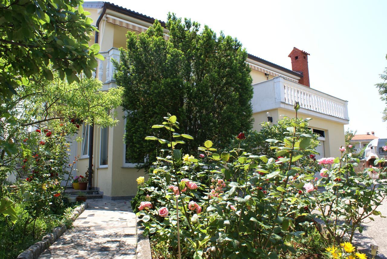Apartments Nikola Krk Town Kültér fotó